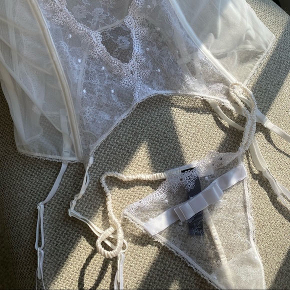 NWOT victoria's secret designer collection set - Picture 8 of 10